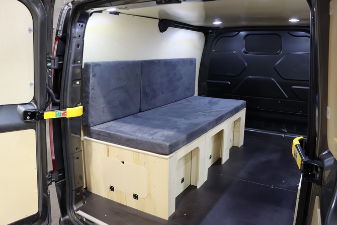 6D37-UIB-110.jpg