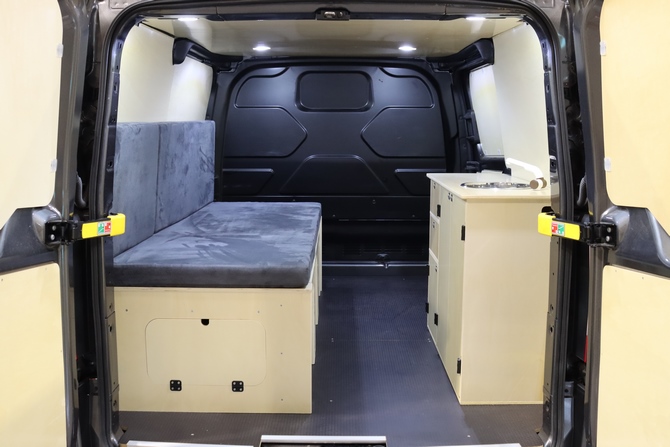 6T44-UVB-110.jpg