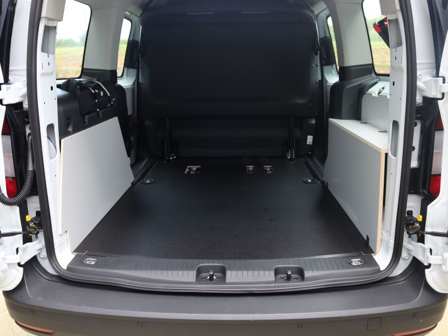 Aménagement bois pour véhicule utilitaire VOLKSWAGEN CADDY VAN 2004