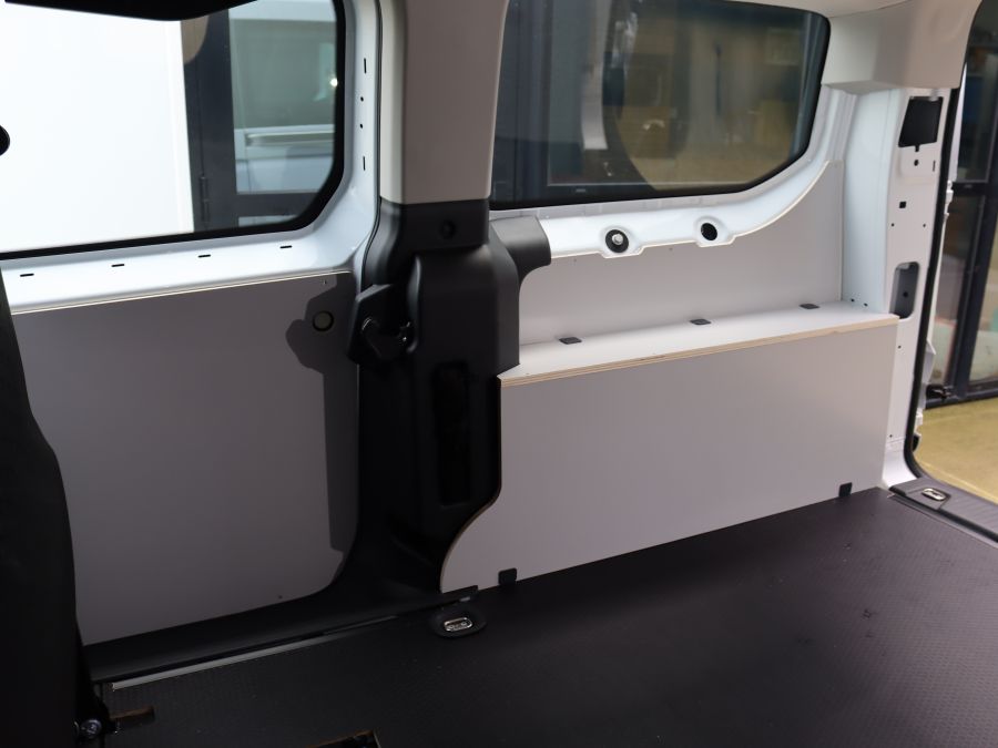 Aménagement bois pour véhicule utilitaire VOLKSWAGEN CADDY VAN 2021